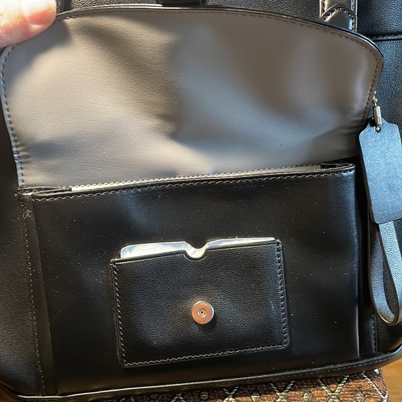 Coach bag in Black! - Picture 14 of 15
